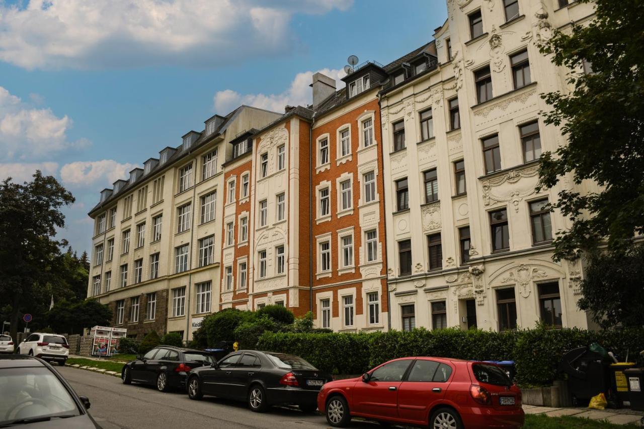 Moderne Ferienwohnung In Direkter Naehe Zur Uni, Netflix Gratis, Wlan, Waschmaschine, Geschirrspueler, Zentrum, Хемниц Экстерьер фото
